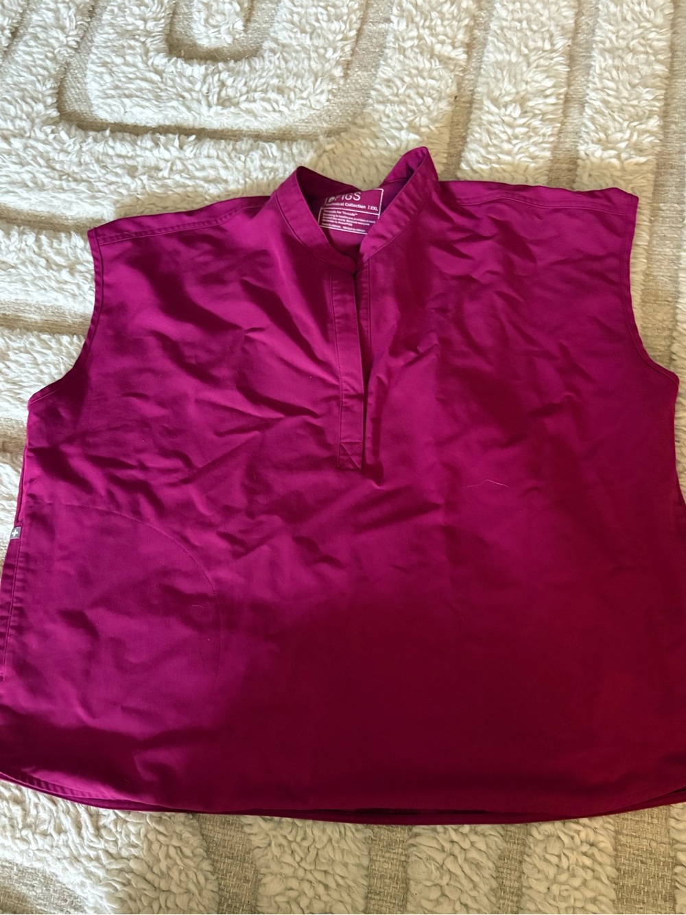Figs Sleeveless Split-Neck Tank Top in Magenta
